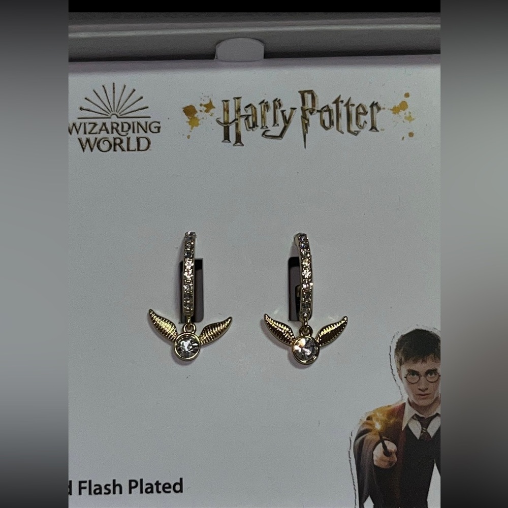 Woman’s Ear Rings